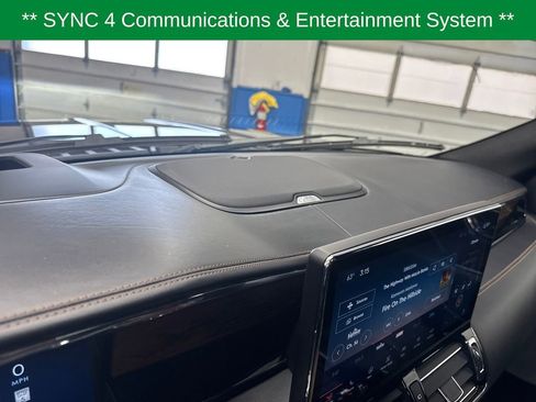 Used 2023 Lincoln Navigator Black Label AWD/4WD image 18