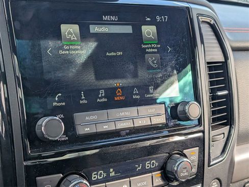 Used 2024 Nissan Titan PRO-4X w/ Pro-4x Convenience Package image 21