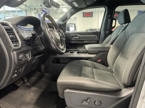 Used 2022 RAM 1500 Big Horn AWD/4WD image 9