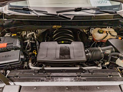 Used 2023 Chevrolet Silverado 1500 High Country w/ Technology Package image 32