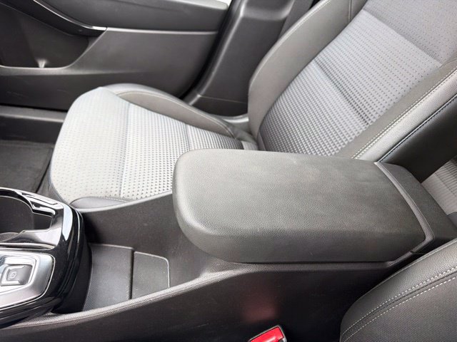 Used 2025 Chevrolet Trax LT FWD image 27