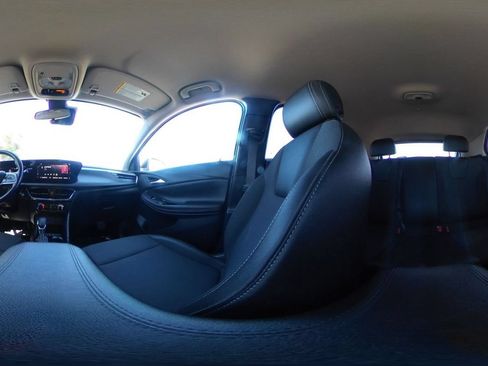 Used 2025 Buick Encore GX Preferred FWD image 43