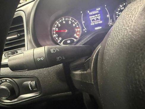 Used 2018 Jeep Renegade Sport w/ Power & Air Group AWD/4WD image 15