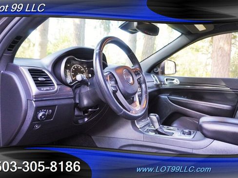 Used 2018 Jeep Grand Cherokee Limited AWD/4WD image 12