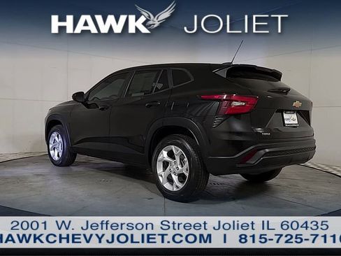 Certified 2024 Chevrolet Trax LS w/ LS Convenience Package FWD image 5
