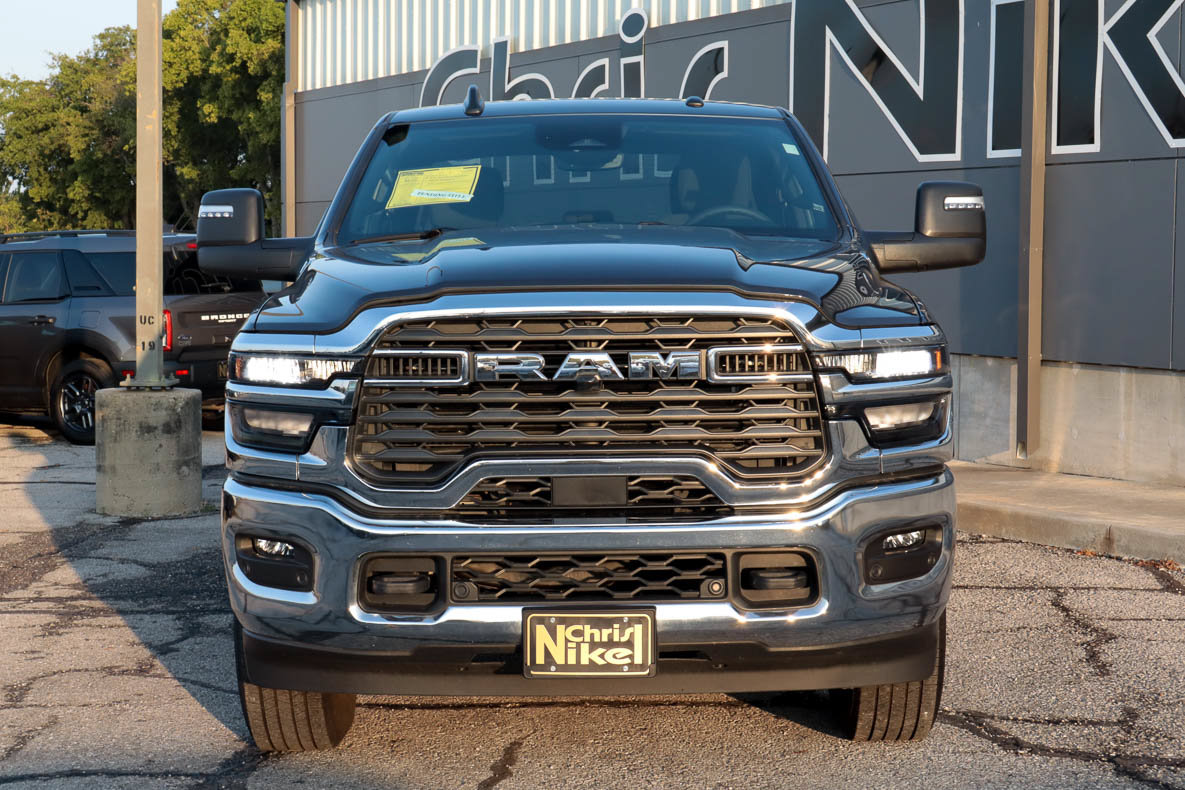 Used 2026 RAM 2500 Big Horn AWD/4WD image 2