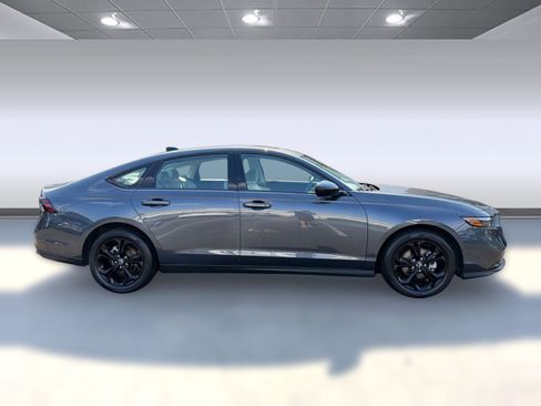 Used 2025 Honda Accord SE image 8