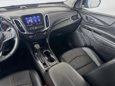 Used 2023 Chevrolet Equinox Premier AWD/4WD image 24