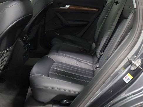 Used 2023 Audi Q5 2.0T Premium w/ Convenience Package AWD/4WD image 32