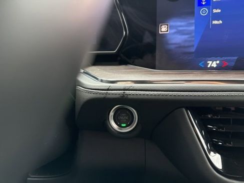 Used 2025 Chevrolet Suburban LS image 33