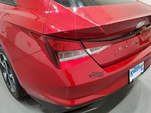 Used 2023 Hyundai Elantra SEL w/ Convenience Package FWD image 11