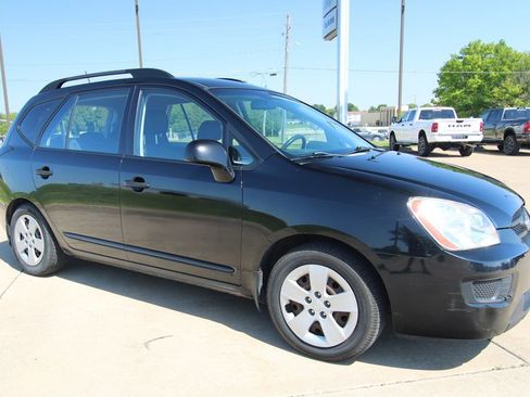 Used 2009 Kia Rondo LX FWD image 3