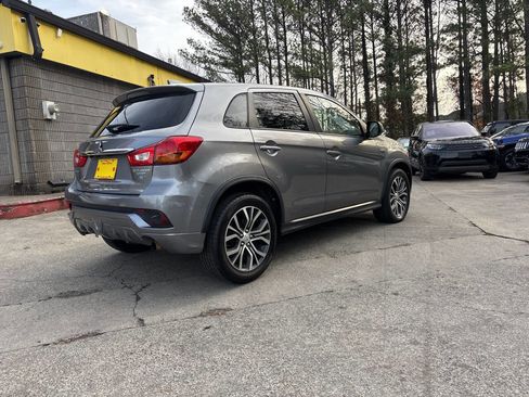 Used 2018 Mitsubishi Outlander Sport SE image 5