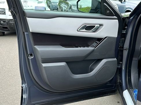 New 2026 Land Rover Range Rover Velar Dynamic SE image 9