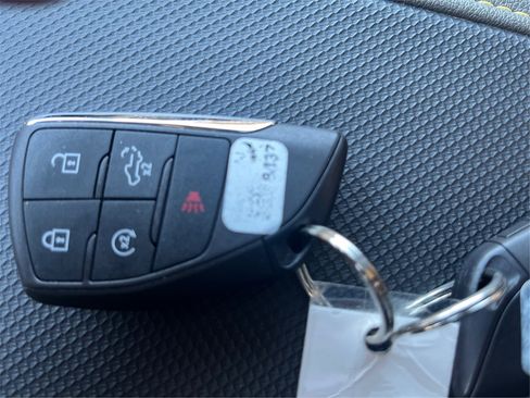 Certified 2023 Chevrolet Silverado 1500 ZR2 w/ Technology Package image 37