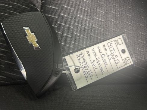 Used 2025 Chevrolet Equinox LT image 4