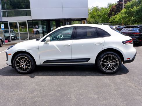 Certified 2026 Porsche Macan AWD/4WD image 2