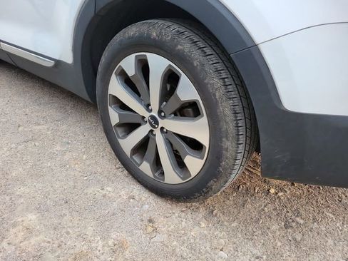 Used 2022 Kia Telluride EX w/ EX Premium Package image 7