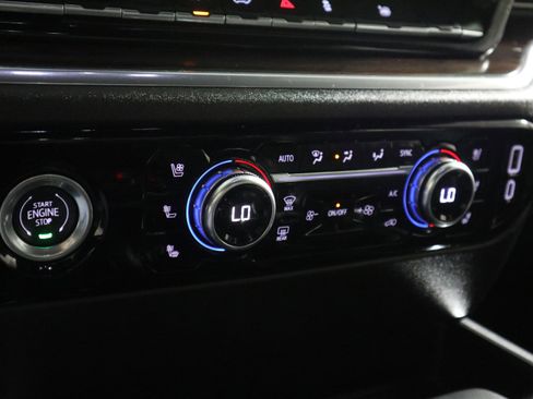 Used 2024 GMC Sierra 1500 SLT w/ SLT Premium Package image 24