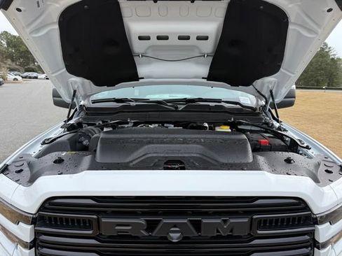 New 2026 RAM 2500 Laramie w/ Night Edition AWD/4WD image 32