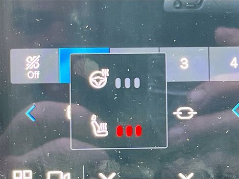 Used 2023 Volvo XC40 Recharge Ultimate image 21