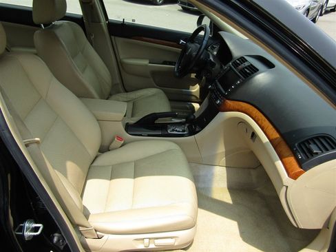Used 2008 Acura TSX w/ Navigation FWD image 14