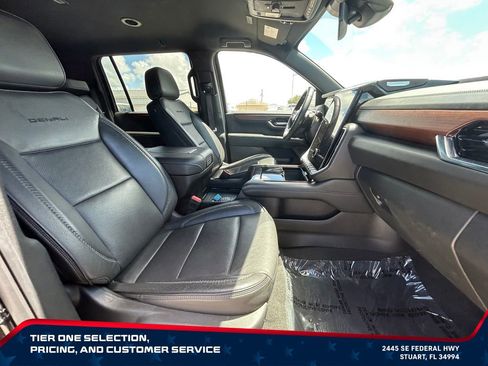 Used 2025 GMC Yukon XL Denali AWD/4WD image 21