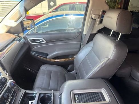 Used 2015 GMC Yukon Denali w/ Premium Package AWD/4WD image 8