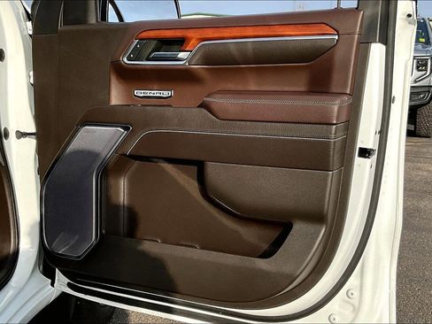 Used 2022 GMC Sierra 1500 Denali w/ Denali Reserve Package image 19