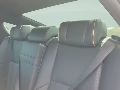 Certified 2023 Toyota Crown AWD/4WD image 10