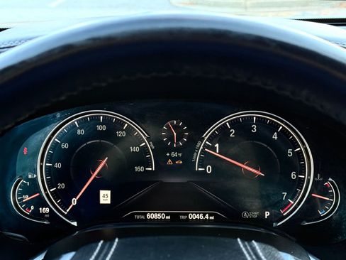 Used 2019 BMW 750i xDrive w/ Executive Package image 27