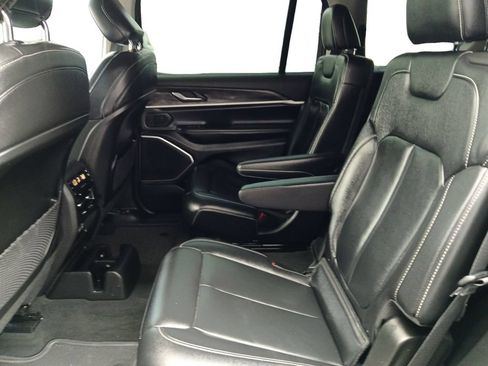 Used 2022 Jeep Grand Cherokee L Limited AWD/4WD image 22