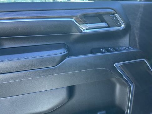 Used 2024 Chevrolet Silverado 2500 LT image 22