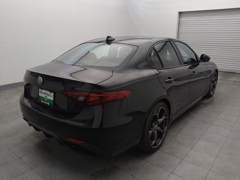 Used 2019 Alfa Romeo Giulia Ti Sport w/ Quick Order Package 22U Sport image 9
