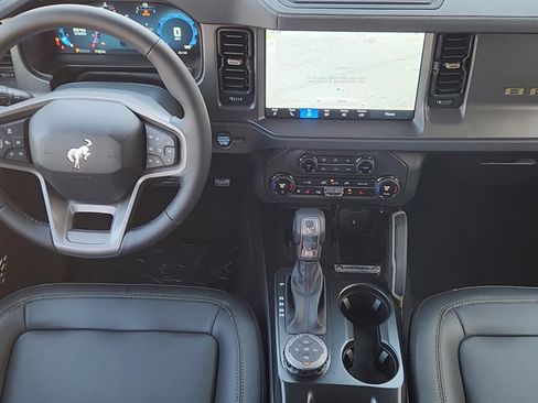 New 2025 Ford Bronco Badlands image 7