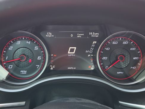 Used 2016 Dodge Charger SXT w/ Plus Group RWD image 15