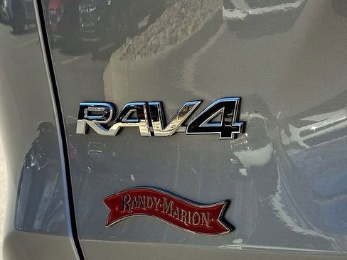 Used 2025 Toyota RAV4 XLE image 31