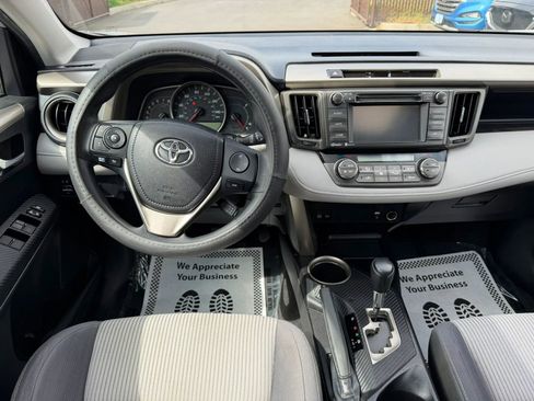 Used 2015 Toyota RAV4 XLE AWD/4WD image 16