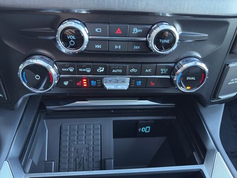 New 2026 Ford F350 Platinum w/ FX4 Off-Road Package image 38