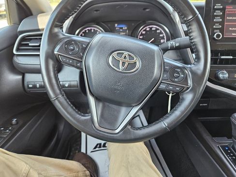 Used 2024 Toyota Camry SE FWD image 11