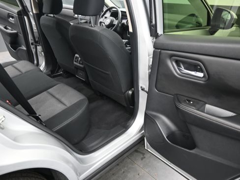 Certified 2024 Nissan Rogue SV AWD/4WD image 19