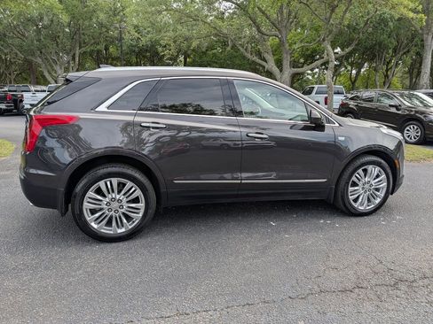 Used 2018 Cadillac XT5 Premium Luxury FWD image 6
