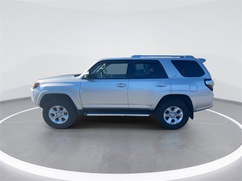 Used 2018 Toyota 4Runner SR5 image 4
