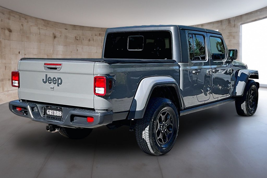 Used 2021 Jeep Gladiator Sport AWD/4WD image 2