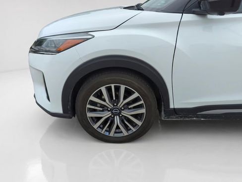 Used 2024 Nissan Kicks SR w/ SR Premium Package FWD image 32