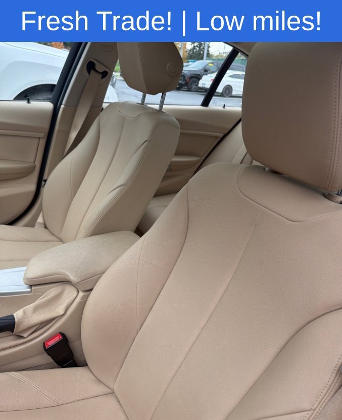 Used 2014 BMW 320i xDrive Sedan AWD/4WD image 8
