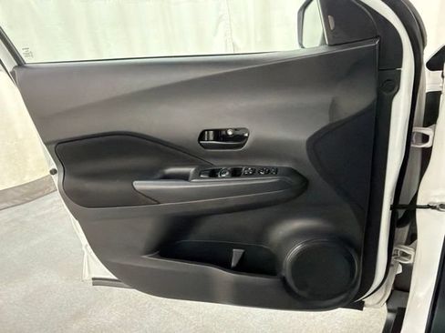 Used 2024 Nissan Kicks S FWD image 19
