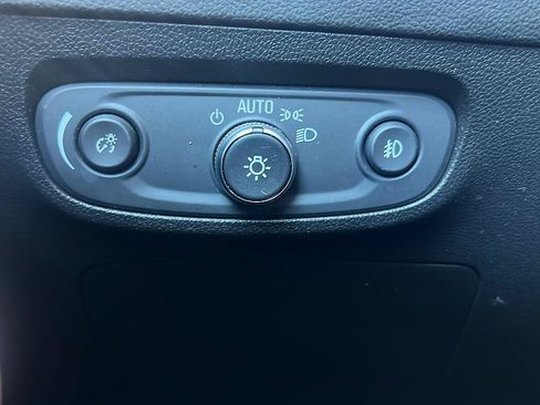 Used 2022 Buick Encore GX Select w/ Experience Buick Package FWD image 26