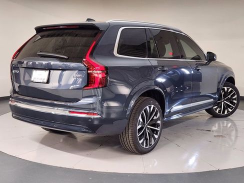 New 2026 Volvo XC90 B5 Plus AWD/4WD image 2