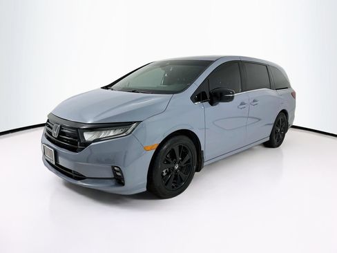Used 2024 Honda Odyssey Sport image 3